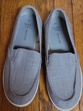 Time and Tru Men's Or WOMEN'S Light Gray Slip-On Casual Loafers